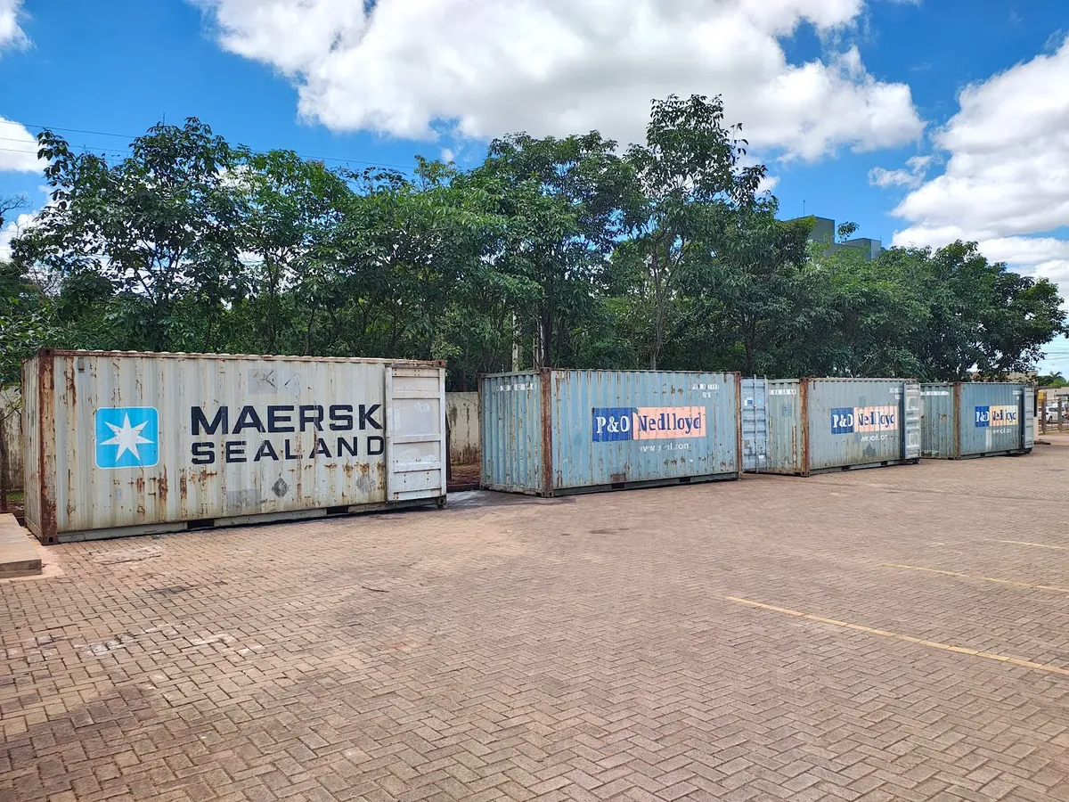 Locação de container em Campo Grande MS - entrega com munck